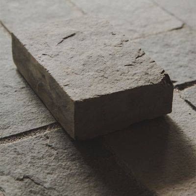 Antique Cottage Grey Cobbles
