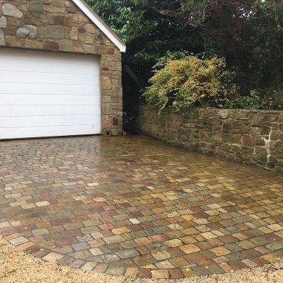 Antique Fieldmoor Sandstone Cobbles & Setts