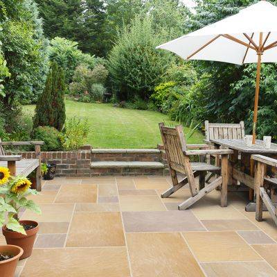 Buff Blend Sandstone Paving - 22mm