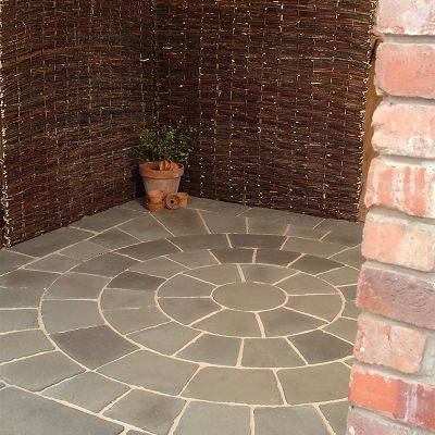 Castle Blend Patio Circle