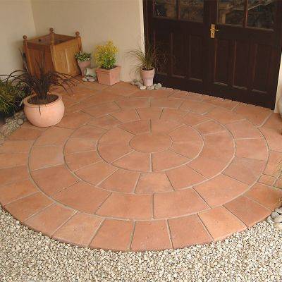 Old Provence Patio Circle