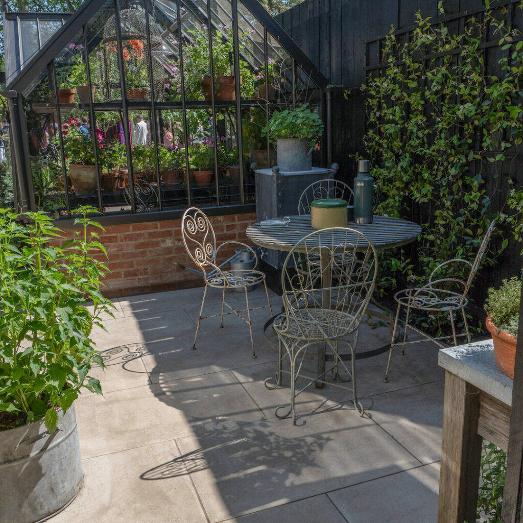 porcelain tiles outside an Alitex grrenhouse